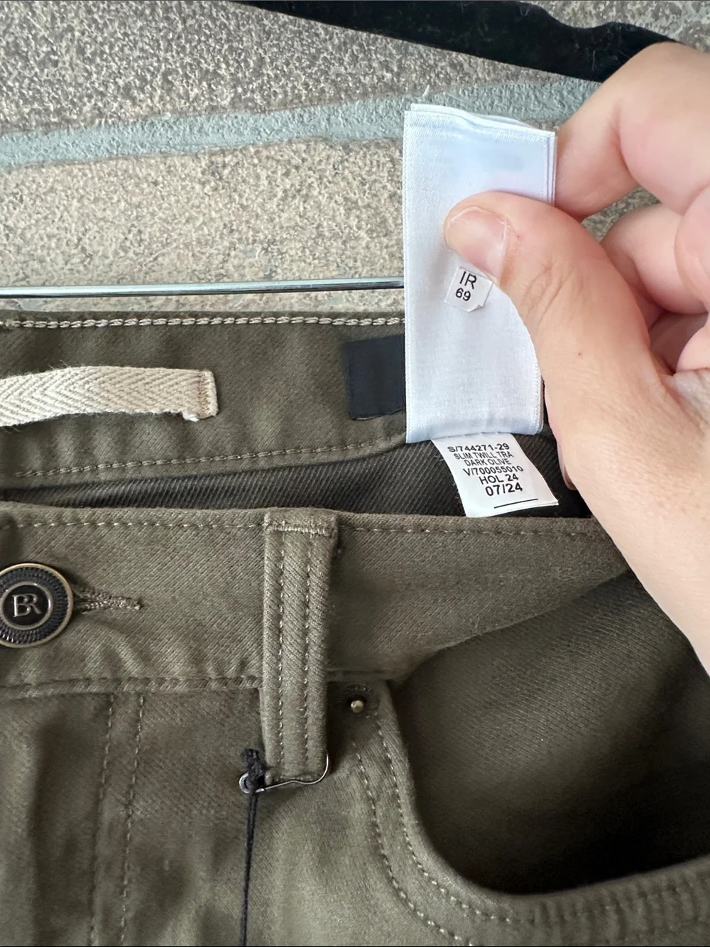 NEW Banana Republic SLIM TRAVELER PANT Twill Chino Size 30x30 Dark Olive
